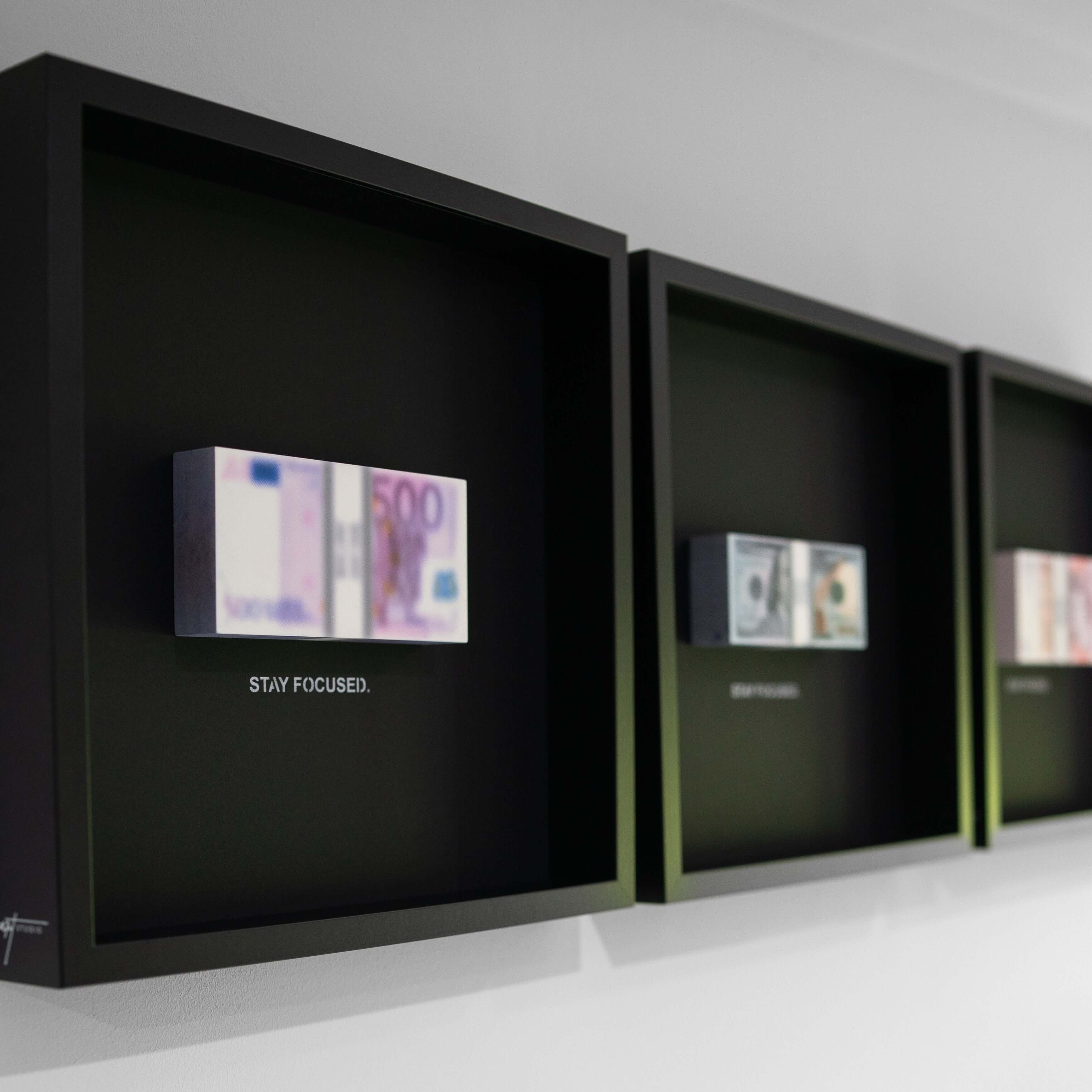 Blurred Stack - EUR - Image 7