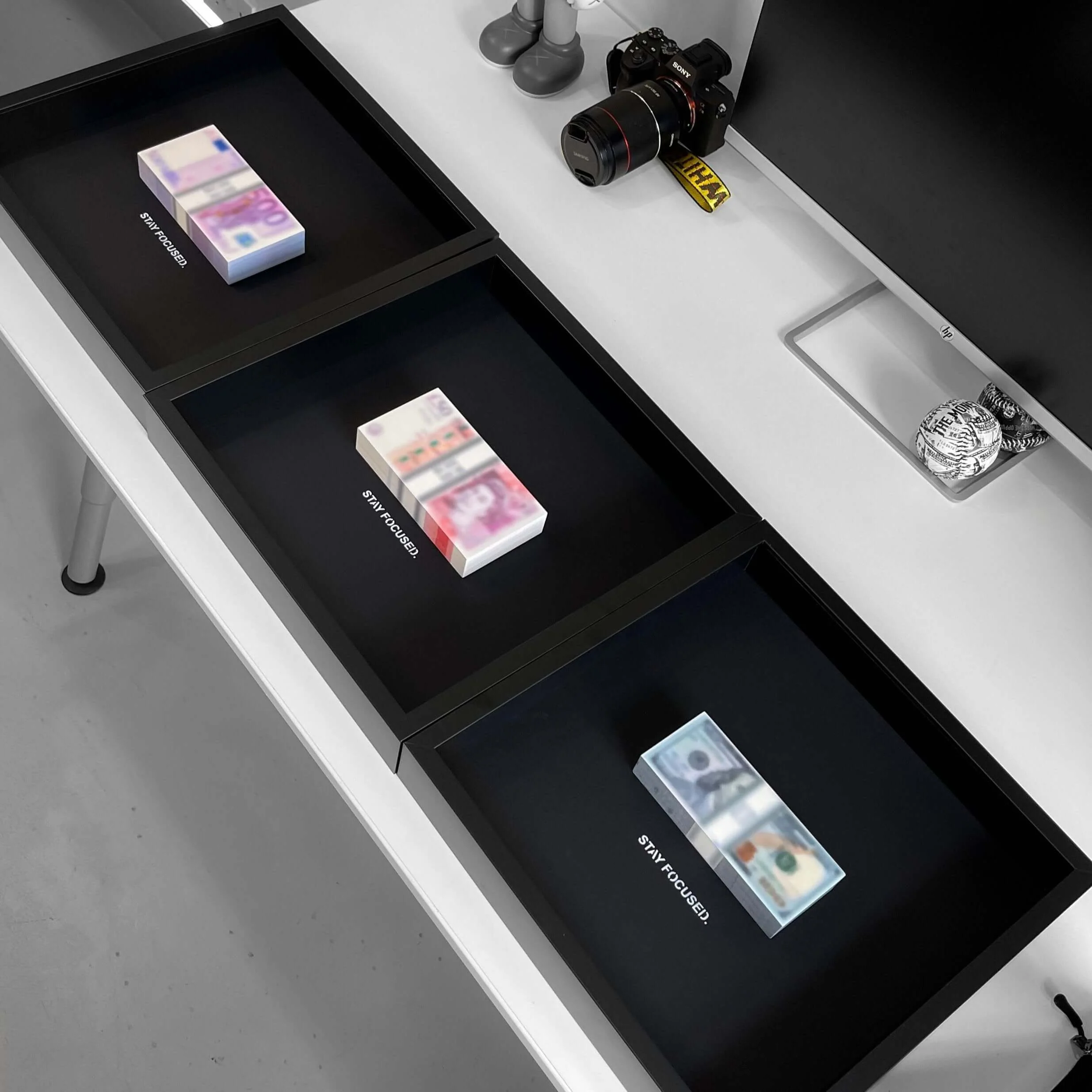 Blurred Stack - GBP - Image 5